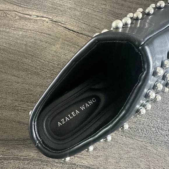 Black Studded Women's Slip-On Slippers - Picture 4 of 7